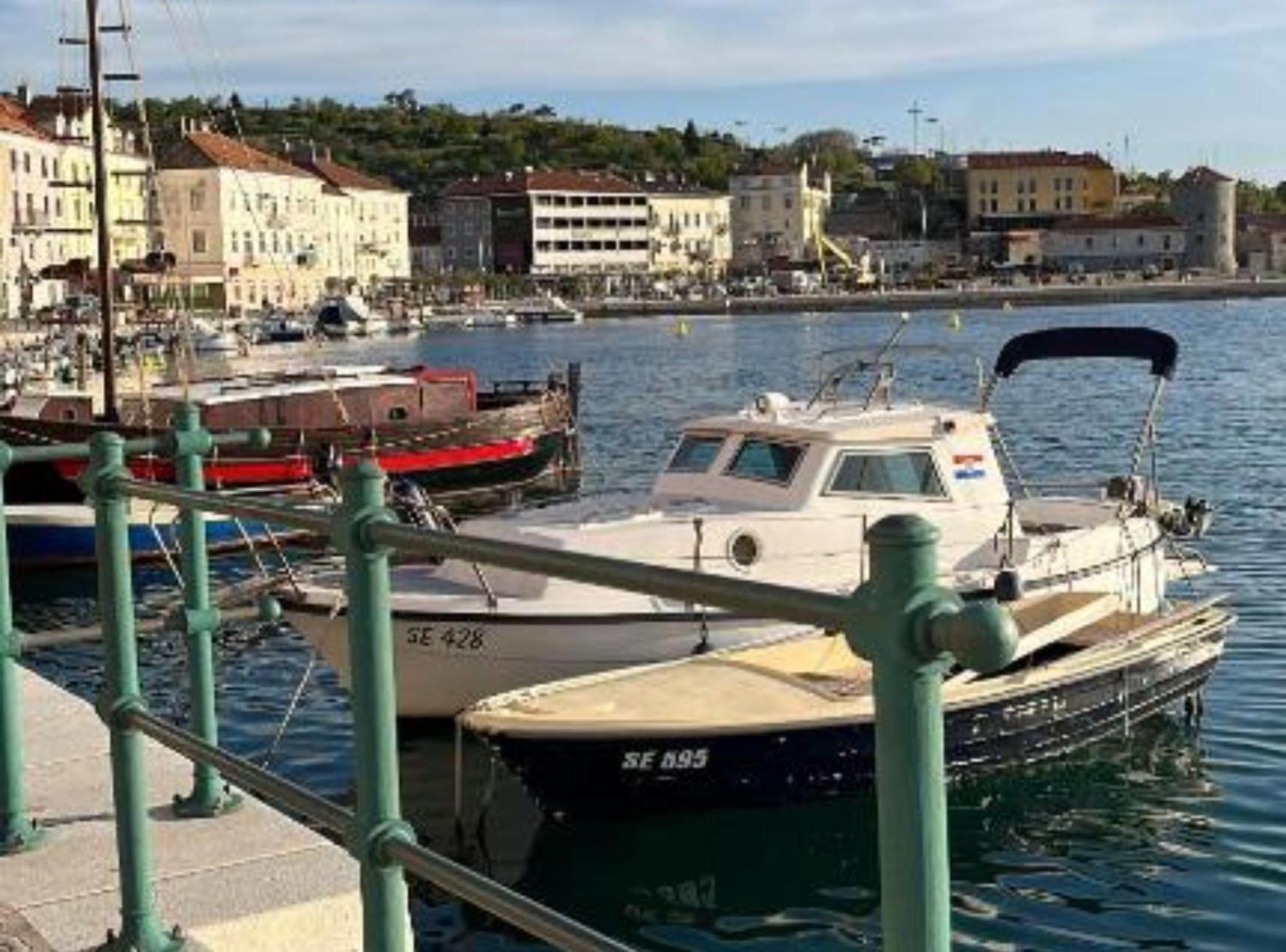 Apartman Pod Plocom Senj  Esterno foto